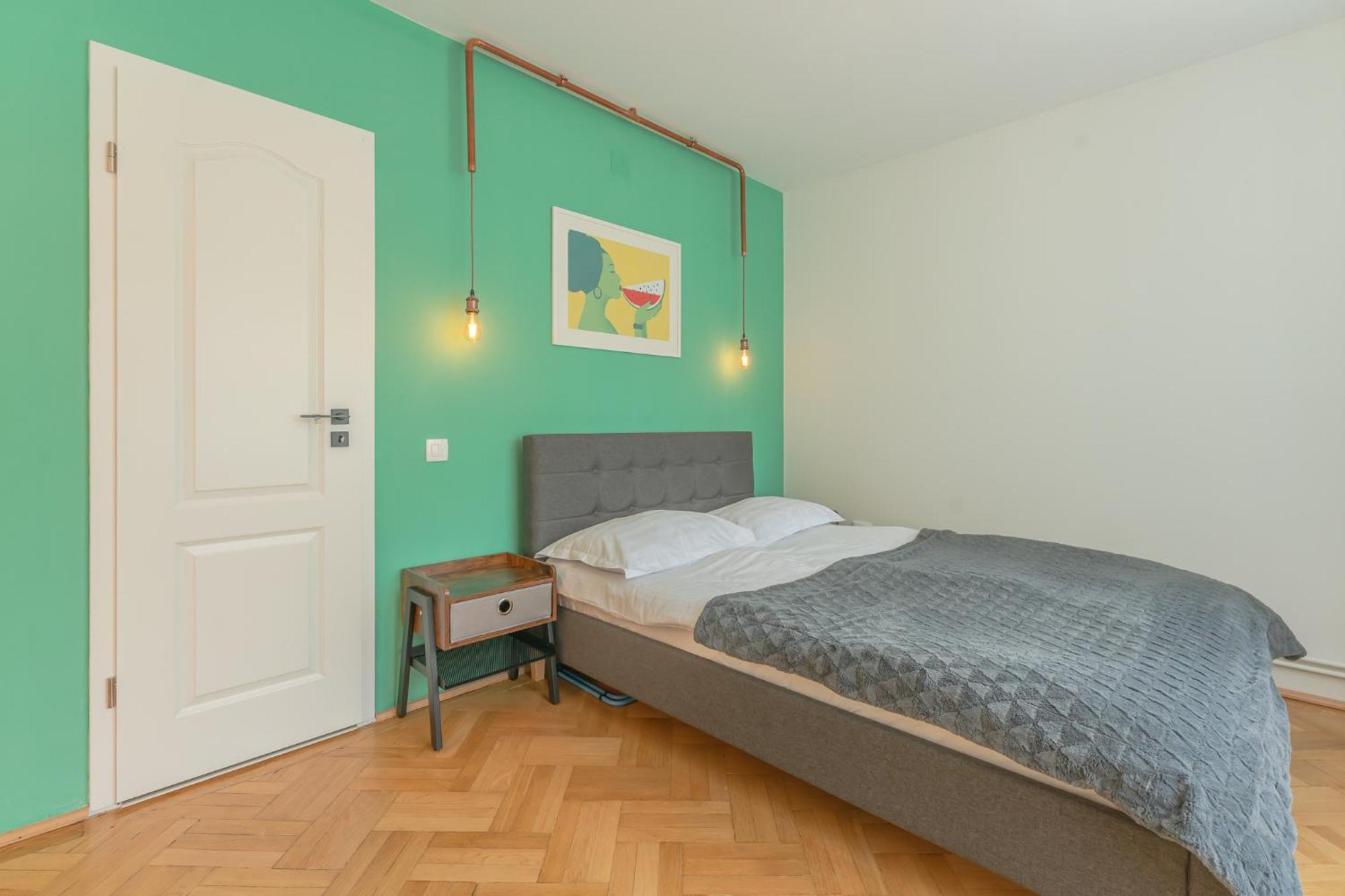 Castanilor 6 - Hip Industrial Apartment Close To City Centre Brasov Exterior photo